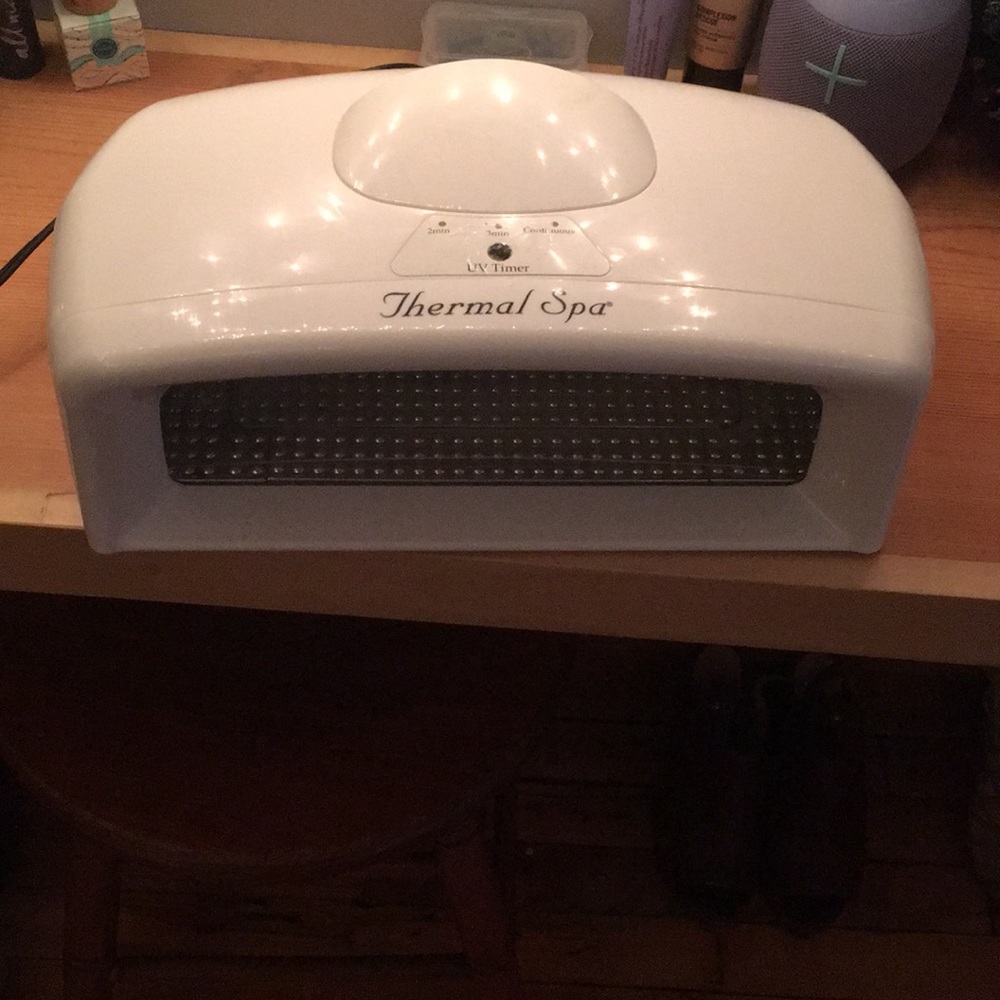 UV Nail Light. Thermal Spa. Works awesome.